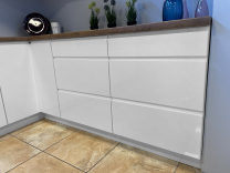 Kuchyňská linka ASPEN b | 300x230 cm | zásuvky METALBOX | SOKL v CENĚ | bílá lesk