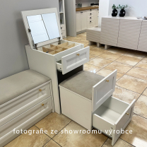 Noční stolek REL SN | 40 cm | bílá | lamino o síle 18 mm + ozdobné MDF lišty 18 mm