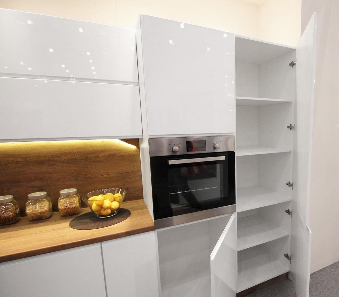 Kuchyňská linka ASPEN b | 180 cm + 340 cm | zásuvky METALBOX | SOKL v CENĚ | bílá lesk