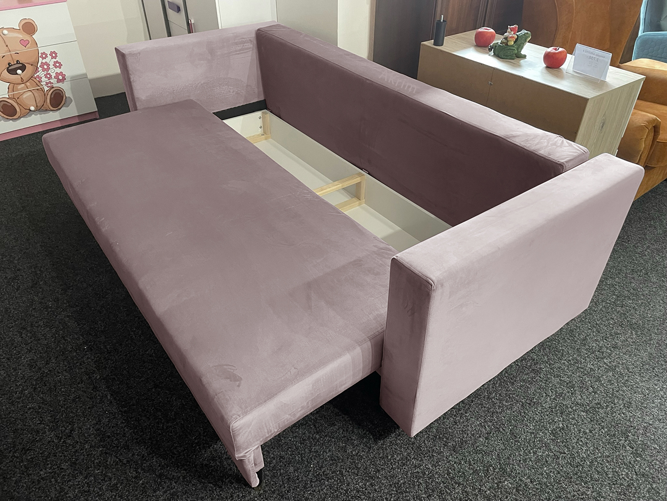 Pohovka BELLA | 232 cm | rozkládací 148x200 | pudrová lila | VÝPRODEJ II. jakost
