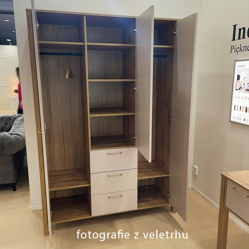 INDYGO b | šatní skříň S3D3S | 138 cm | dub wotan/béžová