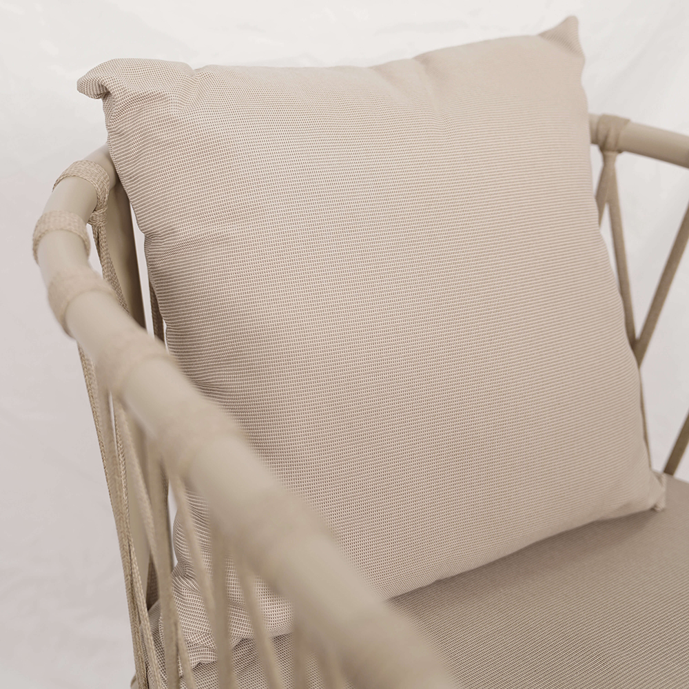 Zahradní sestava MAME C | 1x stůl MELODY ⌀ 70 x 71 cm + 2x židle MADERA s polstrováním | béžová/bílá